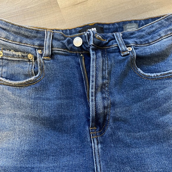 Excellent used condition Bermuda shorts - Picture 3 of 4